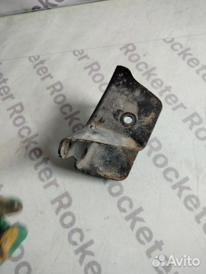 Кронштейн Chevrolet Cobalt 2014