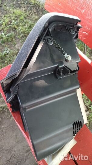Бардачок nissan note e11 1.6