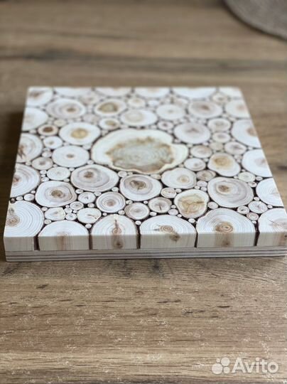 Панно из можжевельника