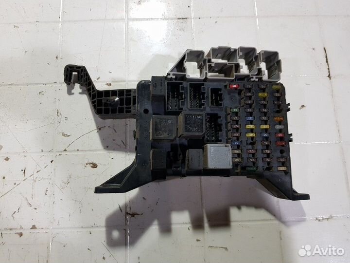 Блок предохранителей Ford Mondeo 3