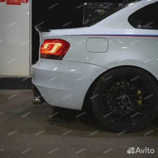 Спойлер BMW 1 E82 E88 стиль M4 черный глянец