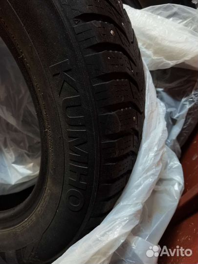 Kumho WinterCraft SUV Ice WS31 87/85 R15 88J