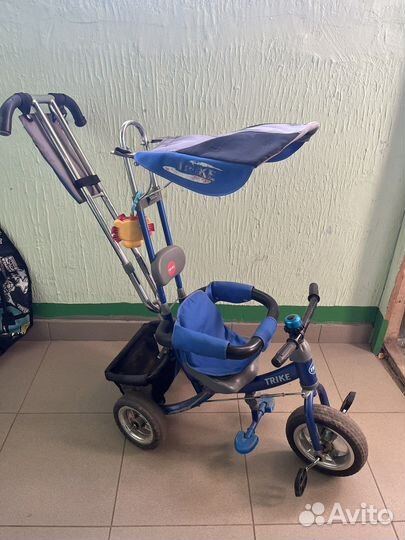Детский велосипед с ручкой