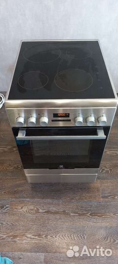 Плита электрическая индукционная