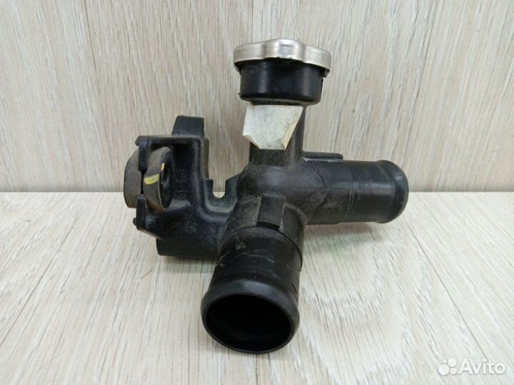 Горловина радиатора Hyundai Solaris 2