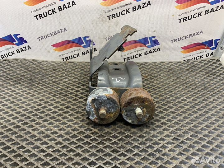 0221438 Кронштейн радиатора охлаждения