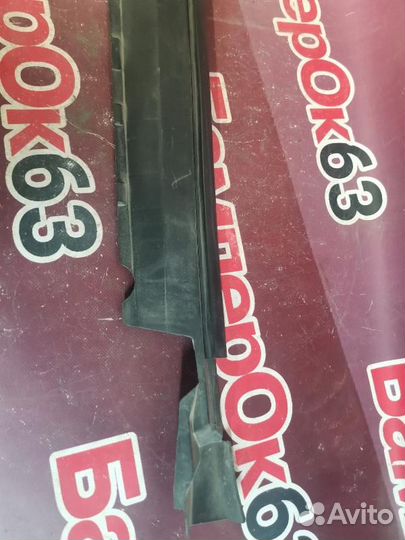 Накладка крыла Toyota Land Cruiser 200 2008 перед