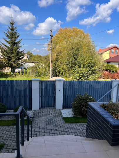 Таунхаус 200 м² на участке 8 сот.