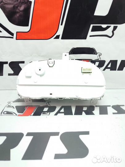 Панель приборов Mitsubishi Outlander XL