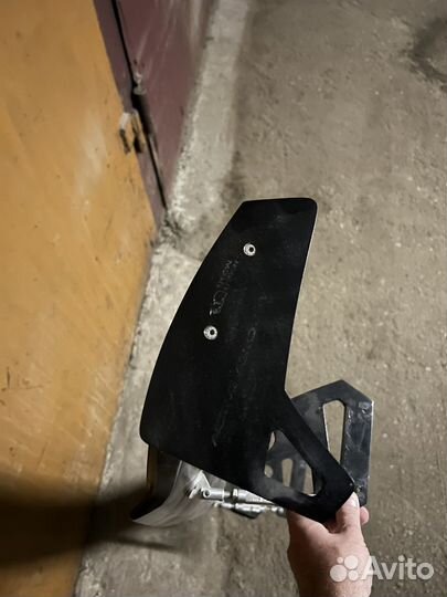 Спойлер регулируемый