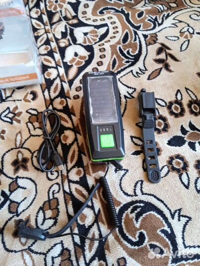 Фонарь для велосипеда на солнечной батареи новый