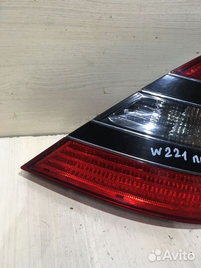 Задний фонарь правый в крыло Mercedes Benz W221