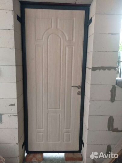 Двери Входные металлические,железные