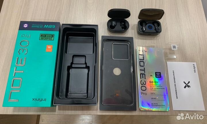 Коробка от нового телефона