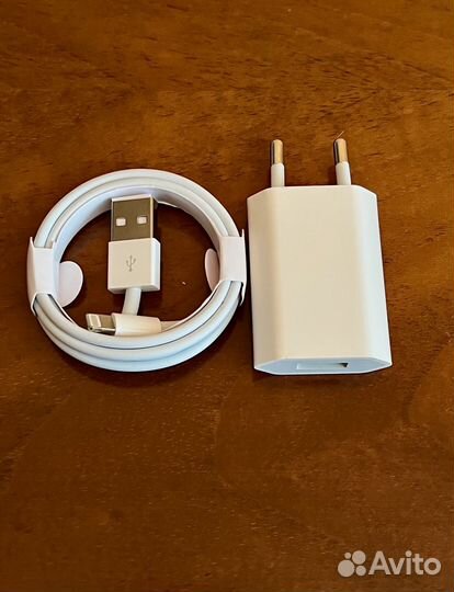 Зарядка на iPhone 5W новая