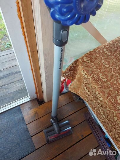 Ручной пылесос Dyson