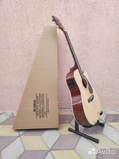 Гитара Yamaha FX370+комплект