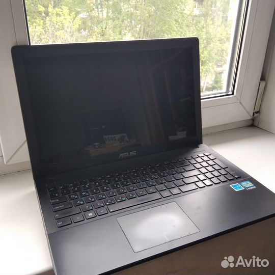 Ноутбук Asus i3