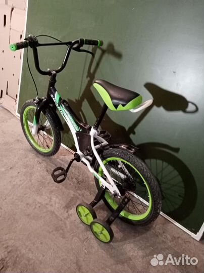 Детский велосипед 16