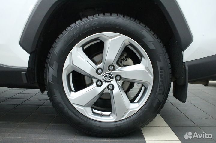 Toyota RAV4 2.5 AT, 2019, 90 234 км