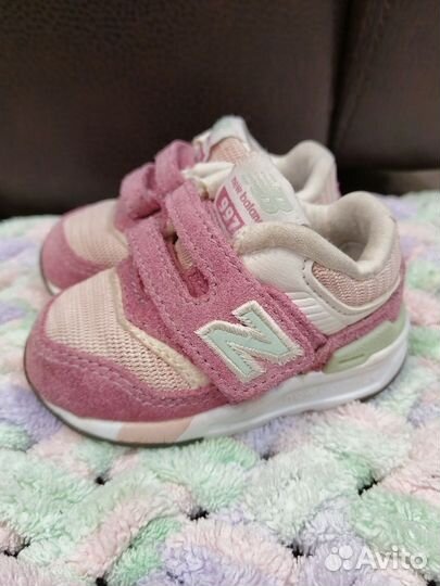 Кроссовки для девочки