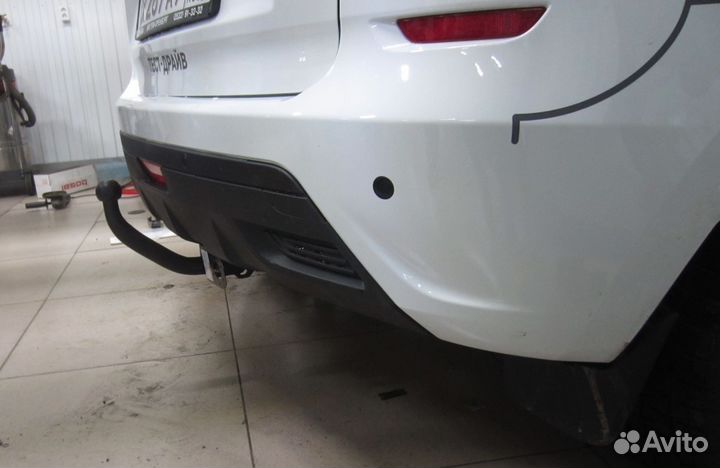 Фаркоп на LADA X-Ray, без выреза, сертифицирован