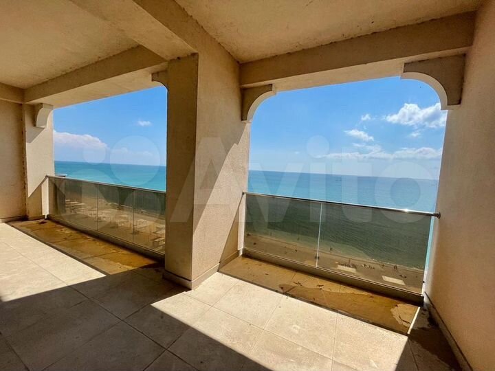 3-к. апартаменты, 208 м², 8/9 эт.