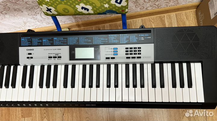 Синтезатор С подсветкой клавиш