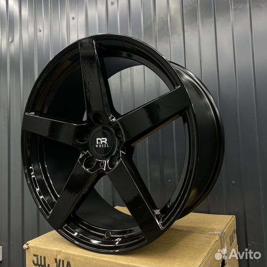 Диски 18 дюймов 5/114,3