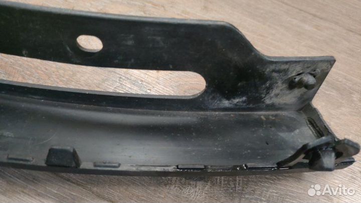 Накладка колесной арки передняя правая Bmw X5 50Ix