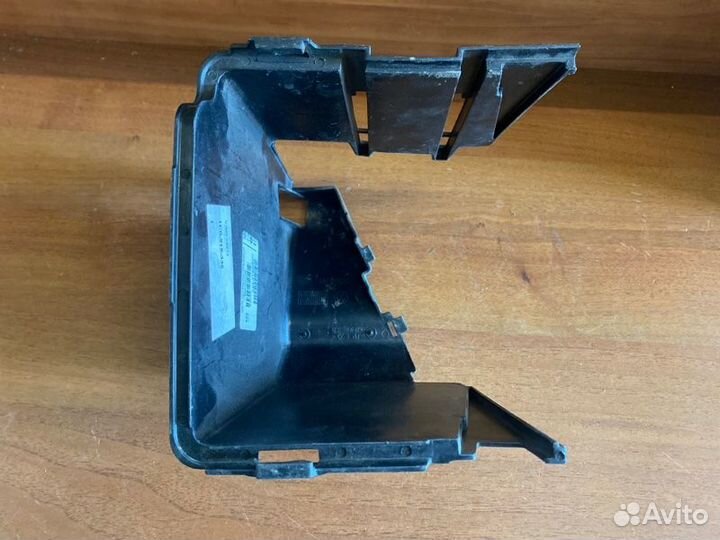 Кожух акб Volkswagen Beetle 2002 - 2010