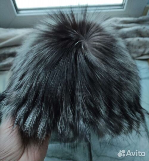 Меховая шапка на резинке