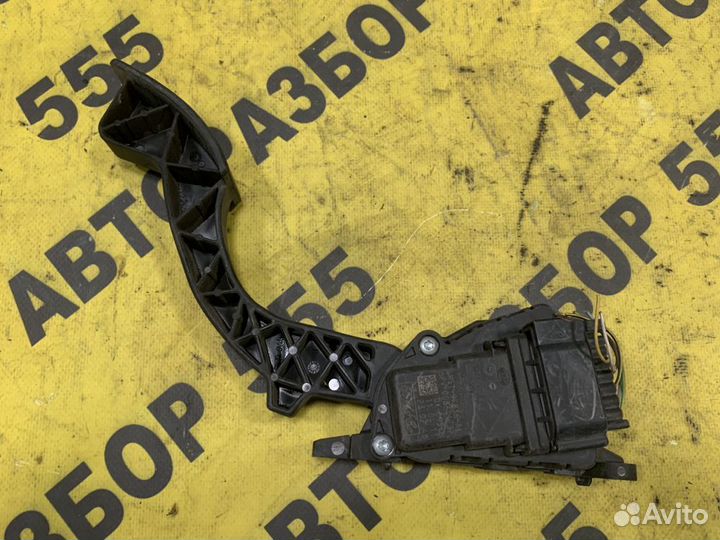 Педаль газа Ford Focus 2