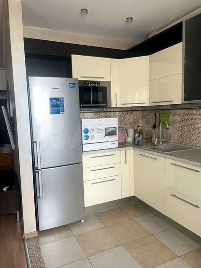 3-к. квартира, 87 м², 10/11 эт.