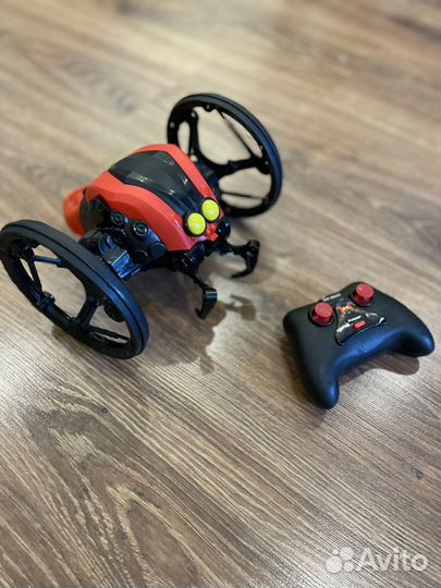 Игрушки на пульте прыгающая