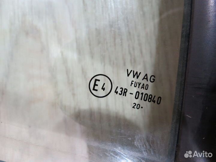 Форточка правая Volkswagen Polo