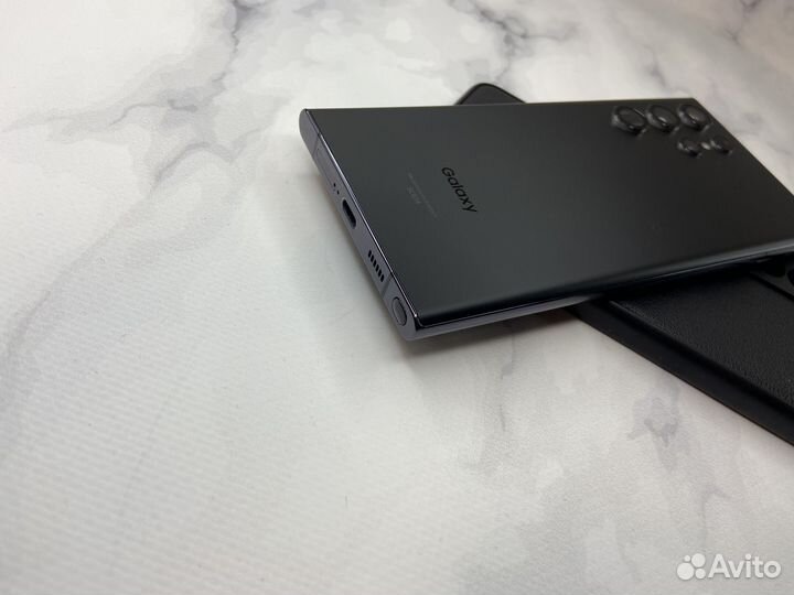 Samsung Galaxy S22 Ultra, 12/256 ГБ