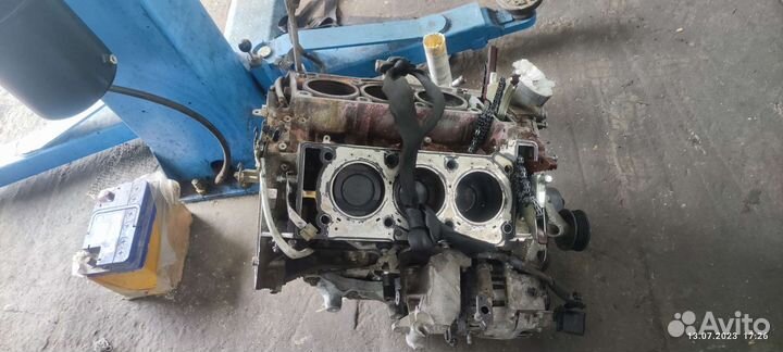 Двигатель 276824