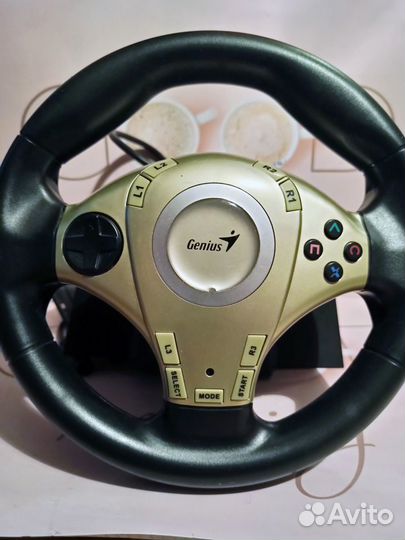 Игровой руль с педалями