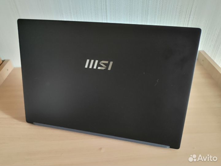 Ноутбук MSI Modern