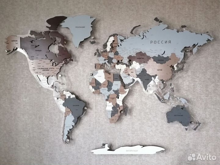 Карта мира из дерева на стену