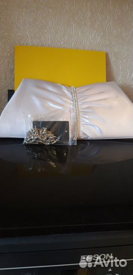 Клатч белый