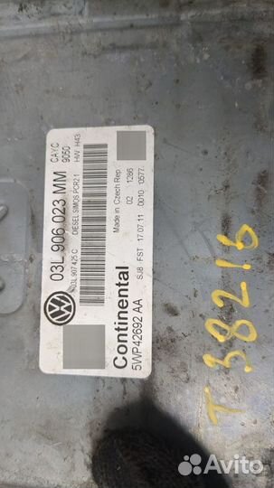 Блок управления двигателем Volkswagen Golf 6, 2011