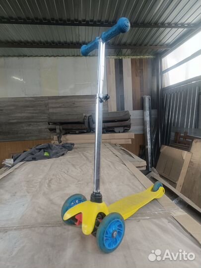 Самокат детский трехколесный