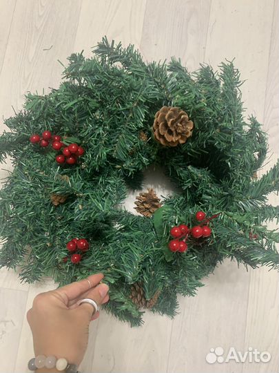 Хвойная гирлянда с елочными игрушками, 270см