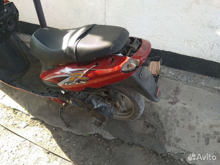 Продам скутер 150 кубов