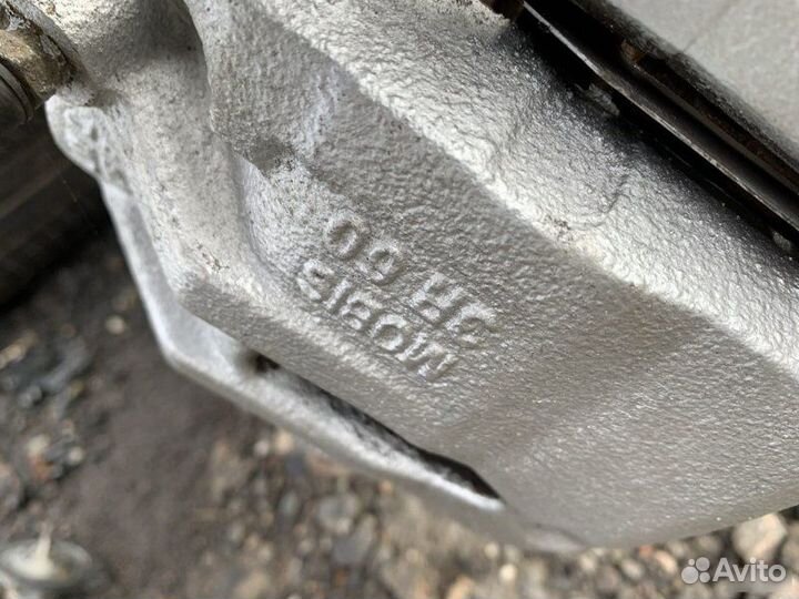 Суппорт передний левый Hyundai Ix35