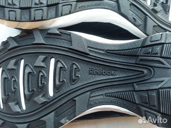 Кроссовки Reebok. Новые, р.42