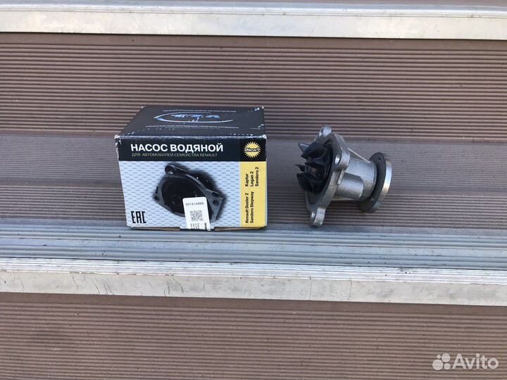 Насос водяной (помпа) для Renault