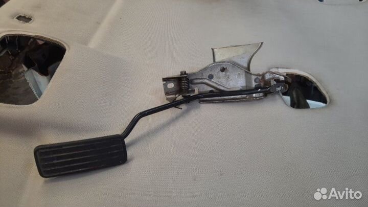 Педаль газа Subaru Forester SF5